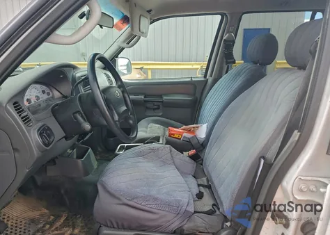 2004 Ford Explorer Sport Trac z USA, uszkodzony, nr VIN 1FMZU67K74UB99015